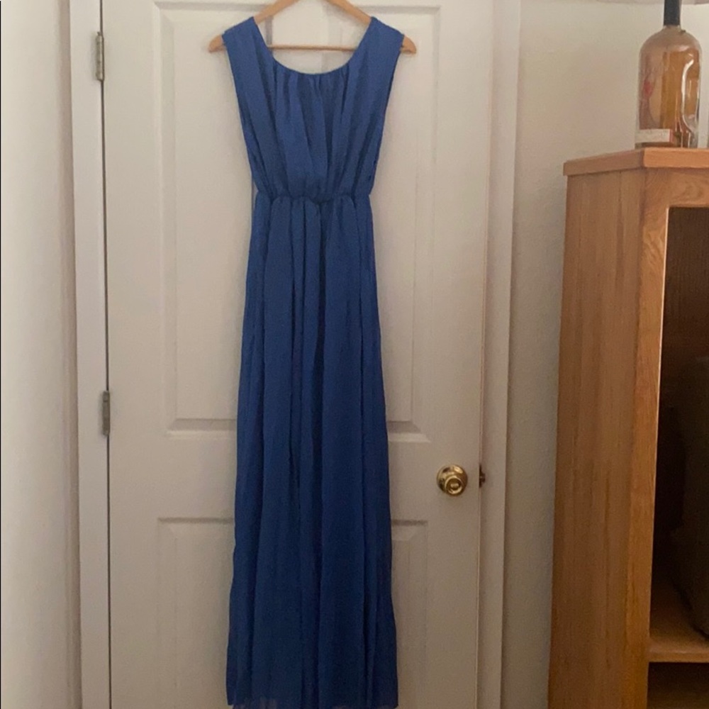 Beautiful blue maternity photoshoot gown
